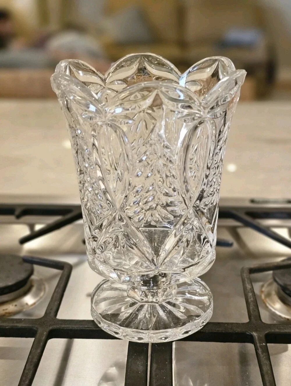 Fifth Avenue Crystal Ribbon Tree Hurricane Candle Holder Footed Vase Clear CHIP